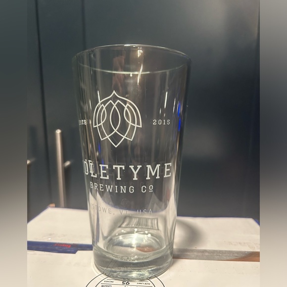Collectible Beer Pint Glass - Idletyme Brewing Company, Stowe Vermont 🍺 - Picture 1 of 3